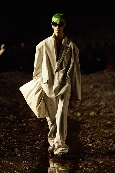 Look 51